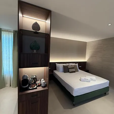 Delle Vittorie Luxury Rooms&suites Bed & Breakfast 2*