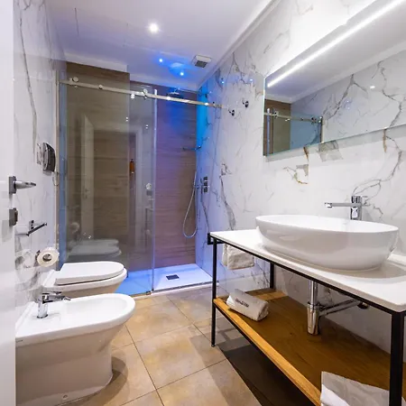 Delle Vittorie Luxury Rooms&suites Bed & Breakfast 2*