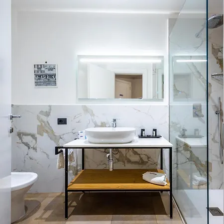 Delle Vittorie Luxury Rooms&suites Bed & Breakfast 2*