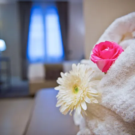 Delle Vittorie Luxury Rooms&suites Bed and Breakfast 4*