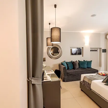 Delle Vittorie Luxury Rooms&suites 4*